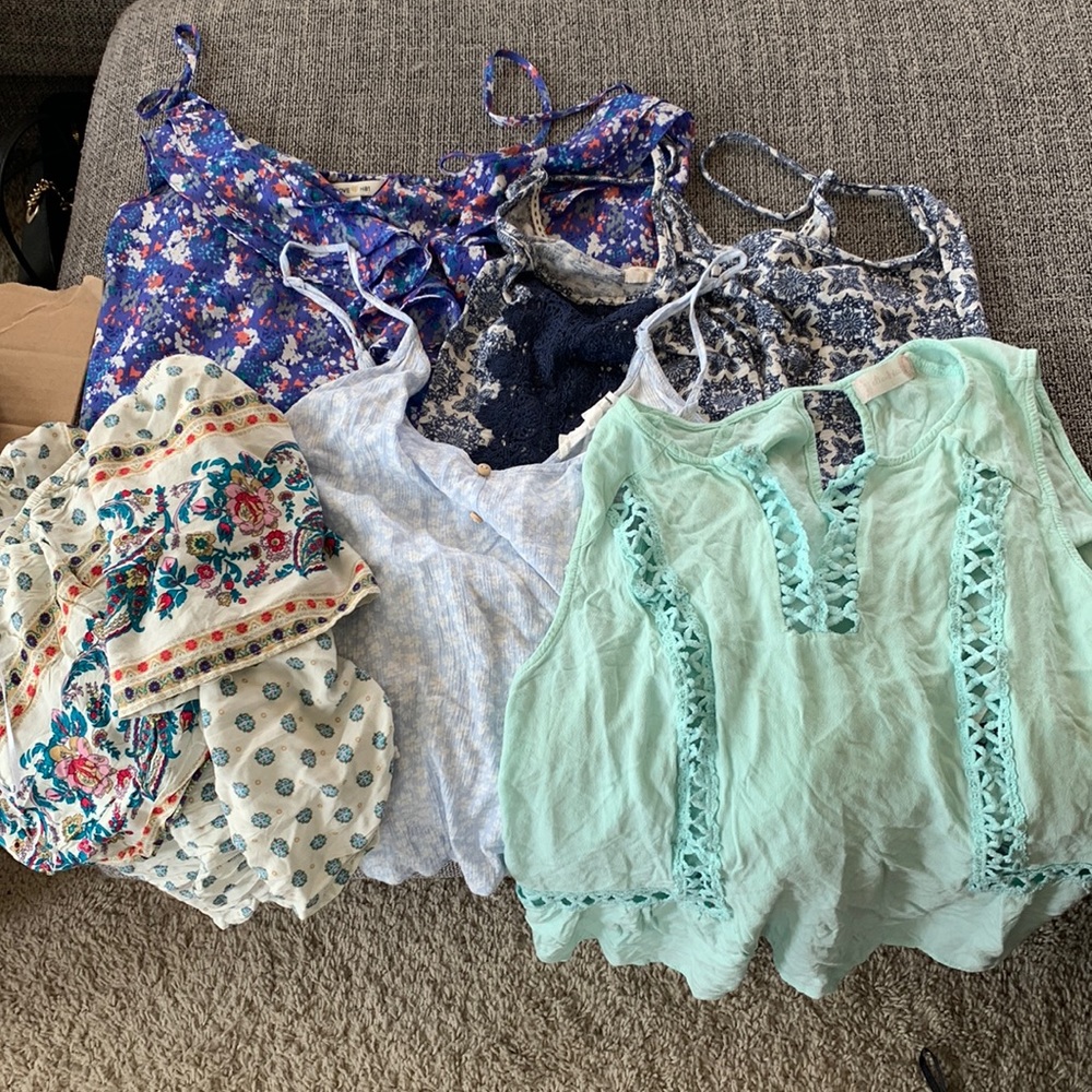 Bundle of 5 gorgeous shirts!